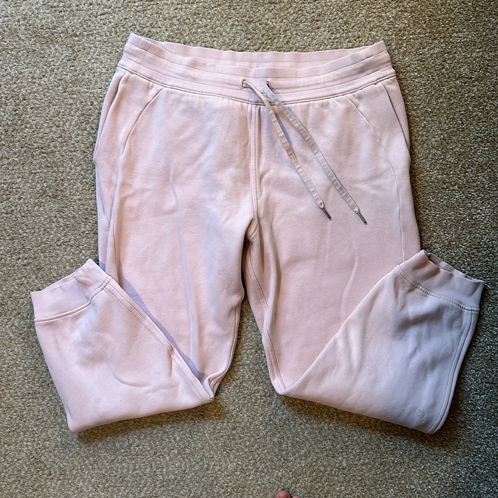 EUC Lululemon Scuba Joggers size 14